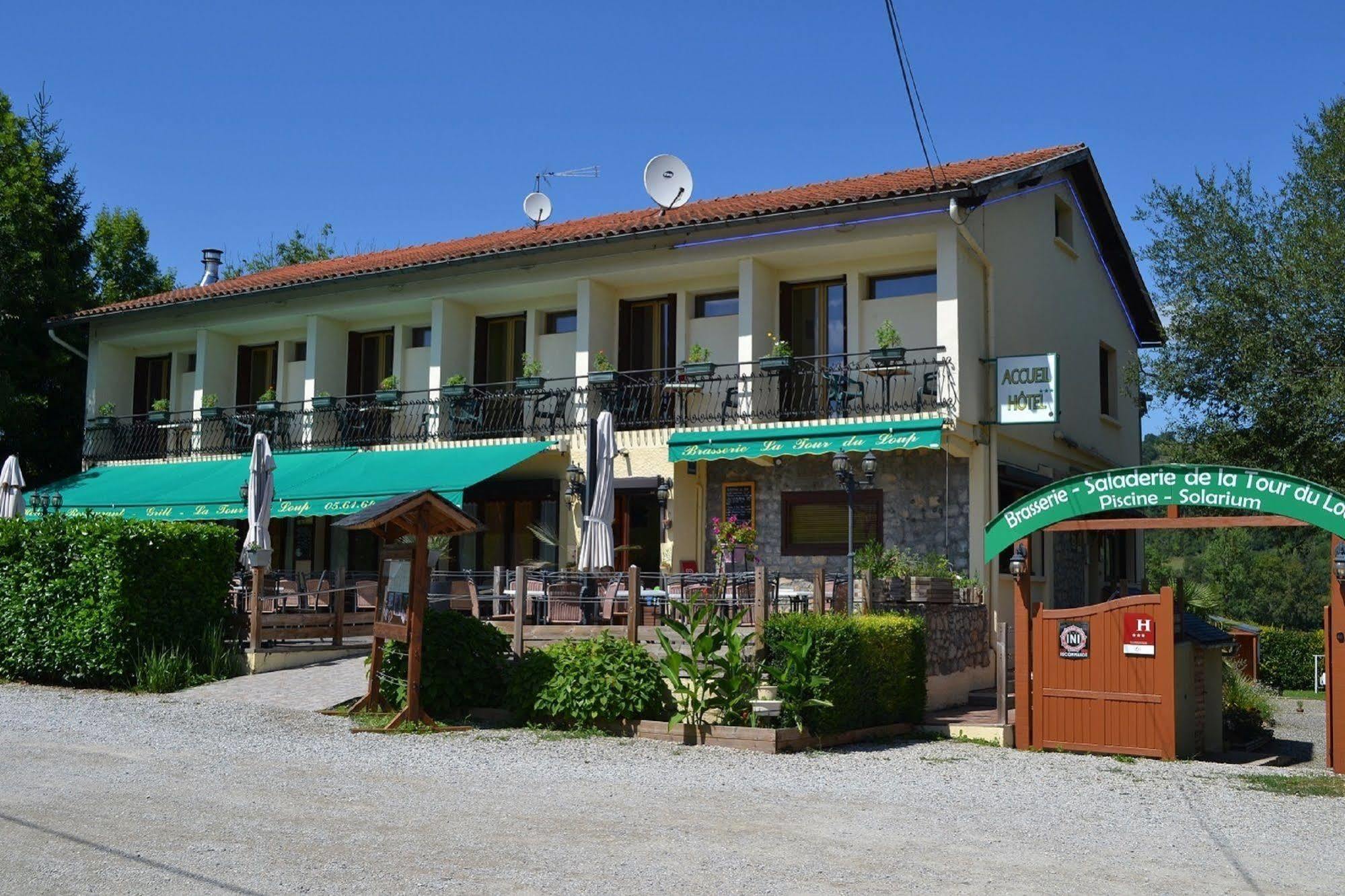 La Tour Du Loup Hotel La Bastide-de-Sérou Exterior foto